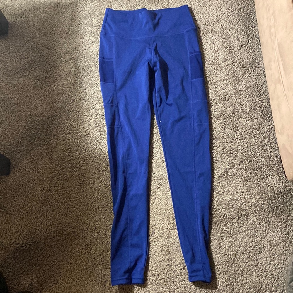 Blue workout leggings